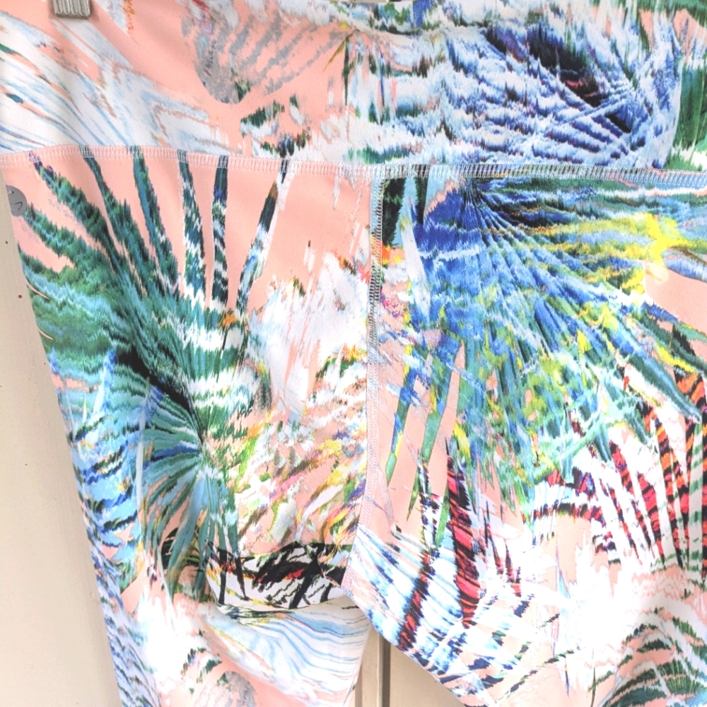 Guru Active Midrise Capri Length Multicolor Leggi… - image 6